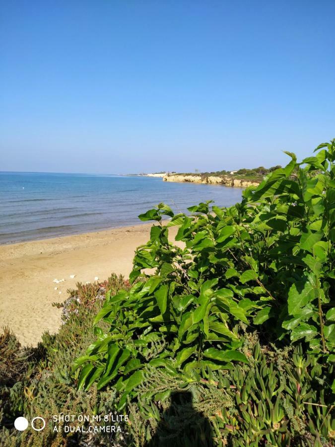 Вілла Casale Hibiscus Санта-Марія-дель-Фокалло Екстер'єр фото